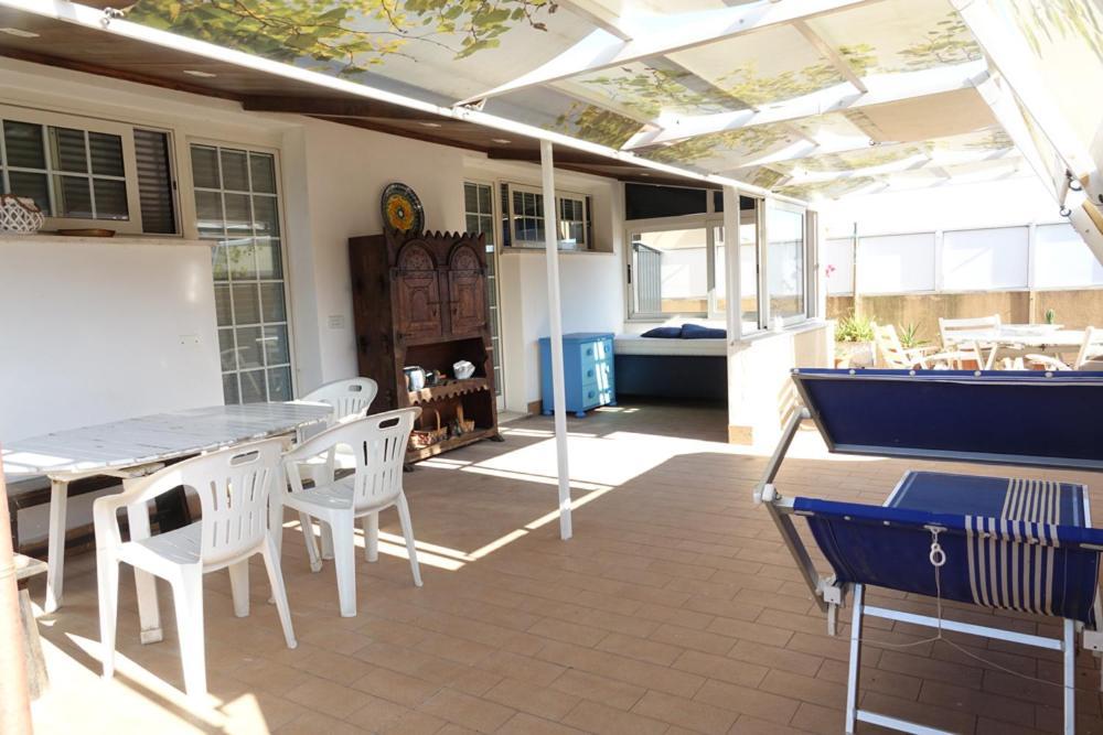 شقة Terrazza Con Vista نيتّونو المظهر الخارجي الصورة