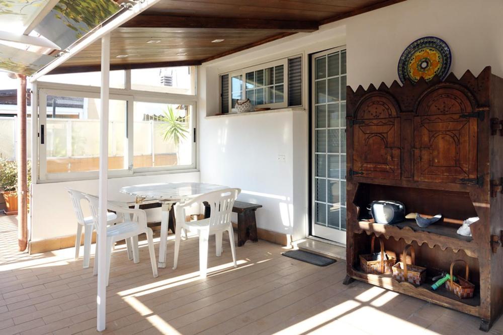 شقة Terrazza Con Vista نيتّونو المظهر الخارجي الصورة