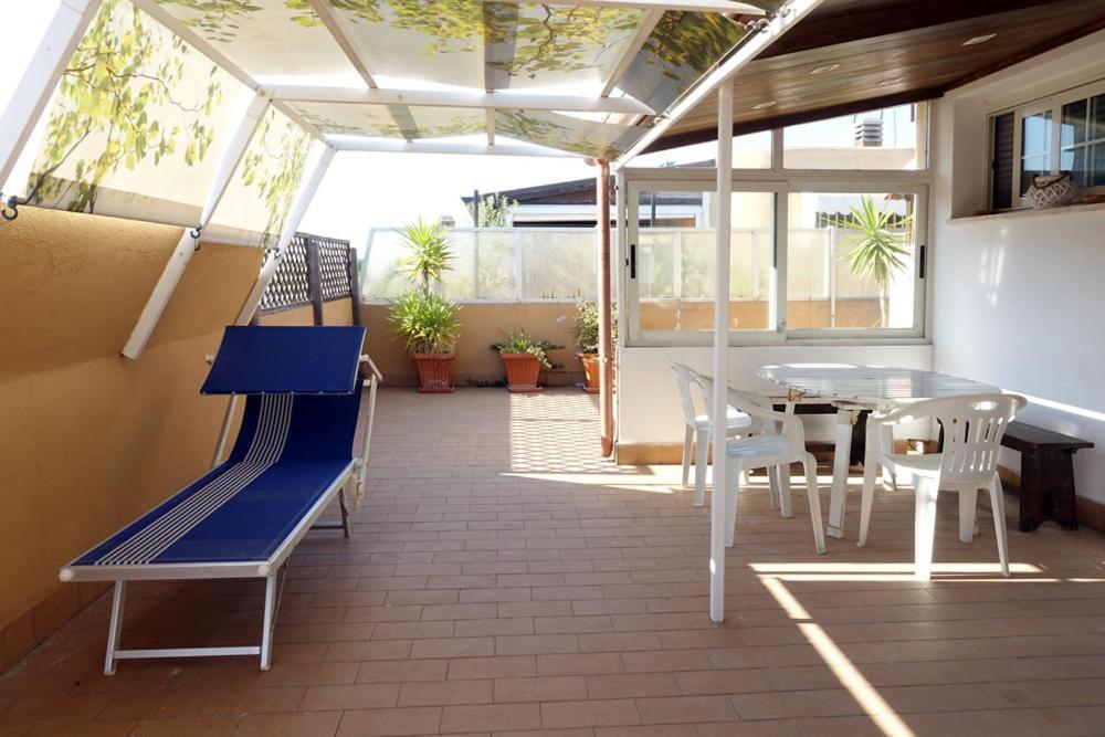 شقة Terrazza Con Vista نيتّونو المظهر الخارجي الصورة
